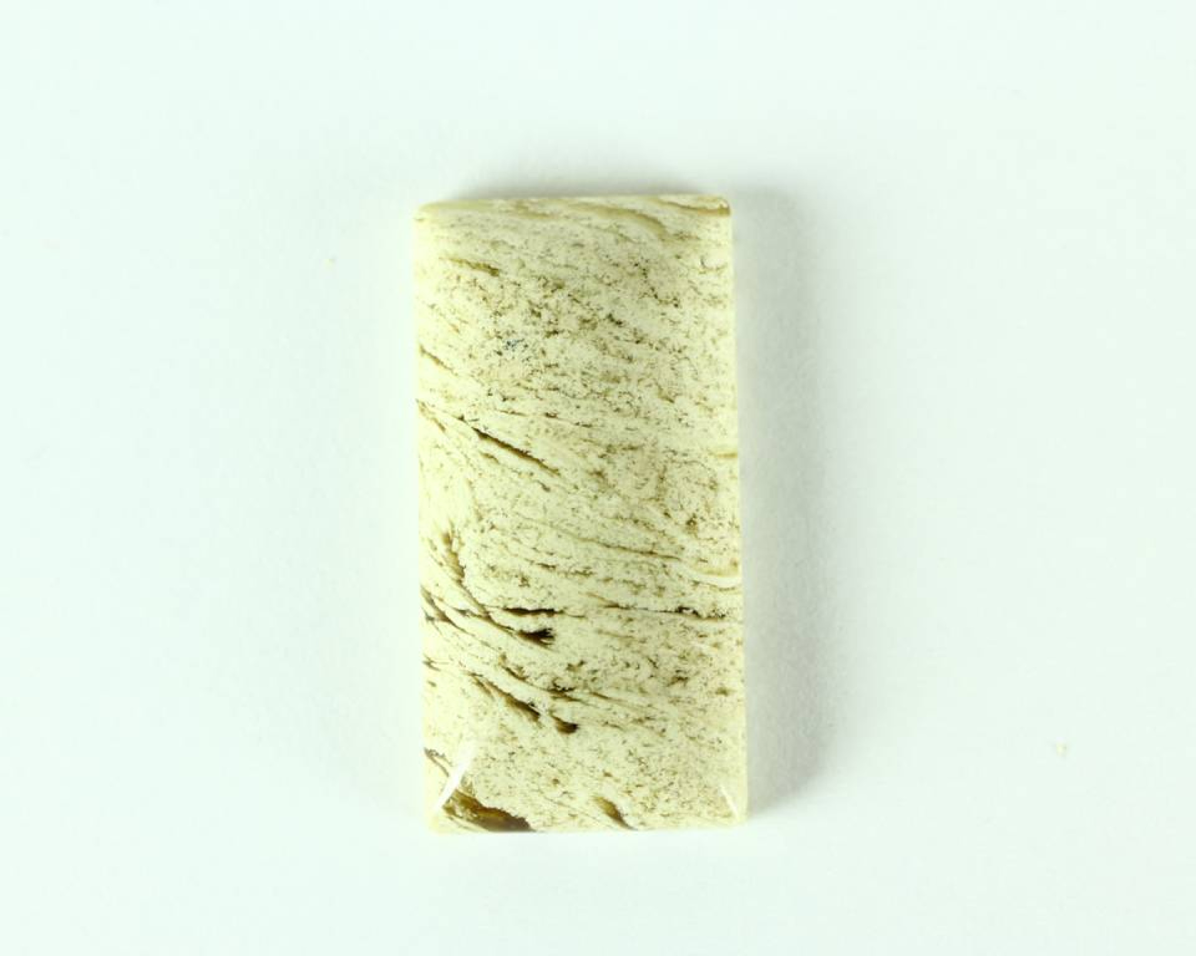 Bursztyn z Indonezji 40,3x20,5 kaboszon