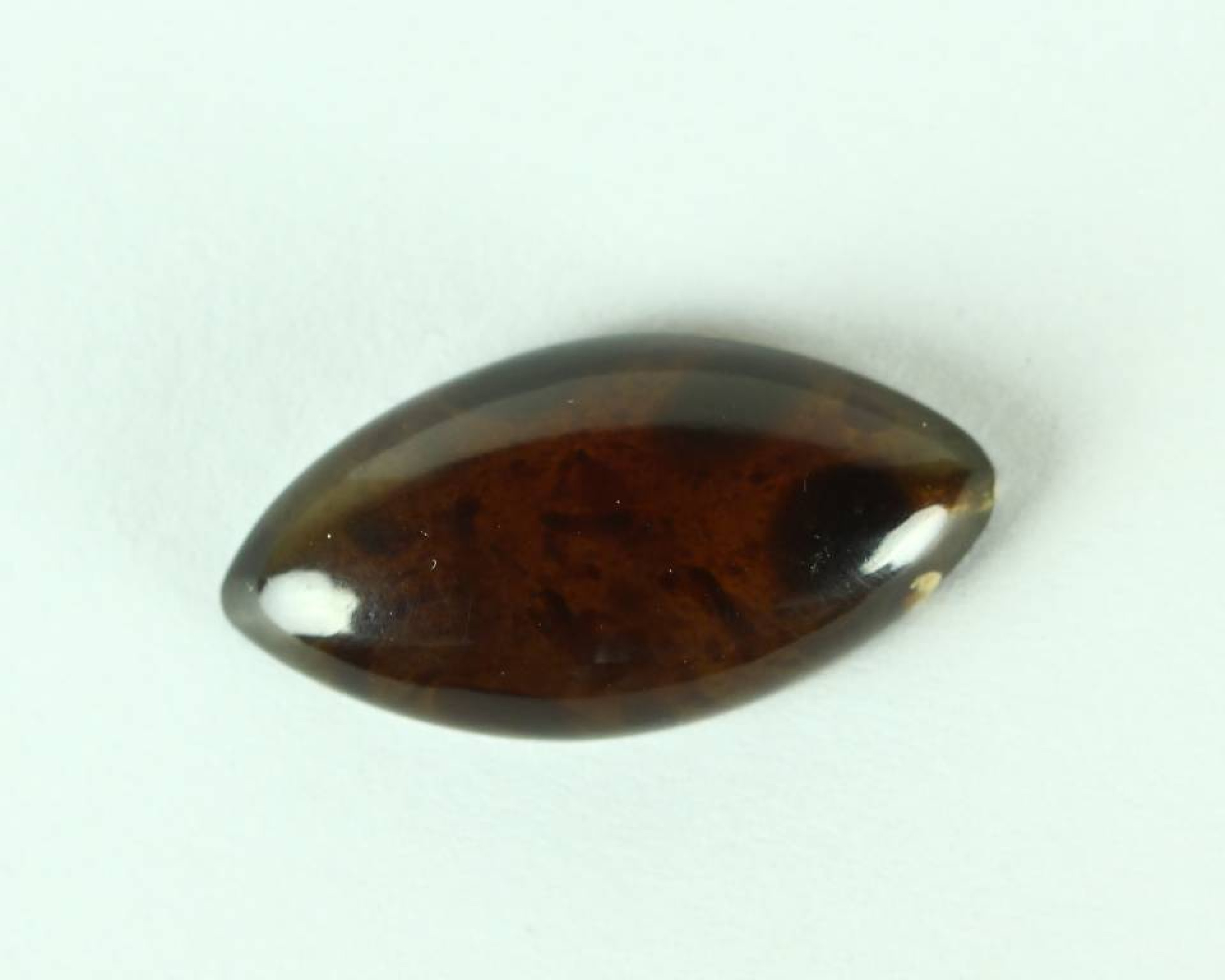 Bursztyn z Indonezji 29,8x15,2 kaboszon
