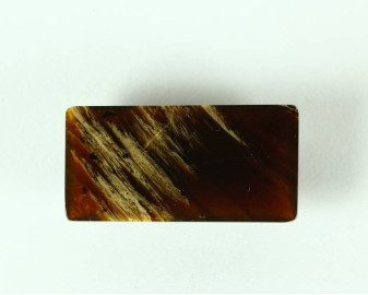 Bursztyn z Indonezji 40,3x20,4 kaboszon