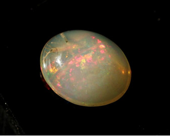 Opal z Etiopii kaboszon