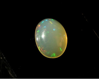 Opal z Etiopii kaboszon