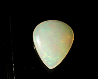 Opal z Etiopii kaboszon