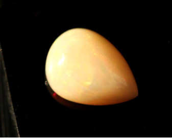 Opal z Etiopii kaboszon
