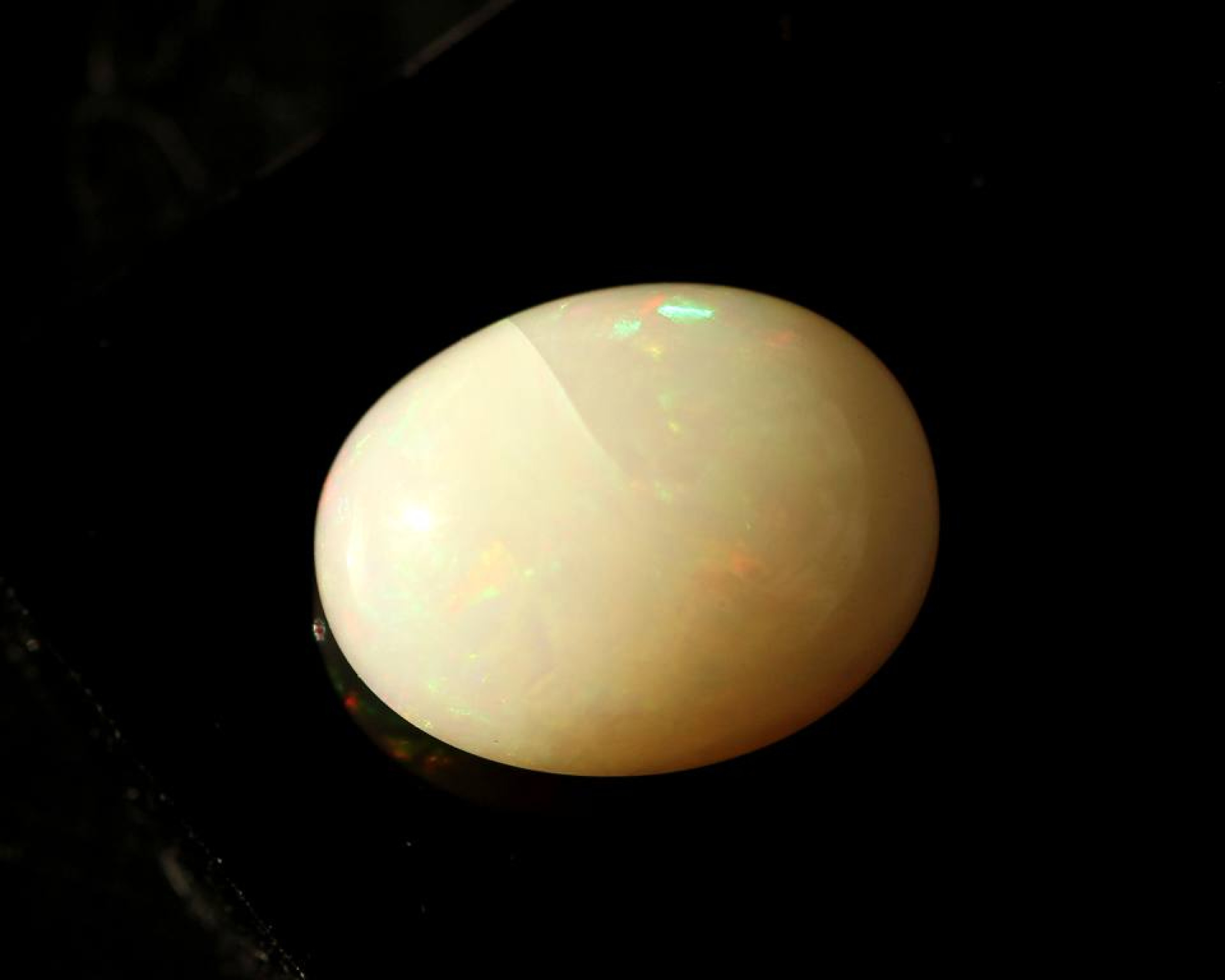 Opal z Etiopii kaboszon