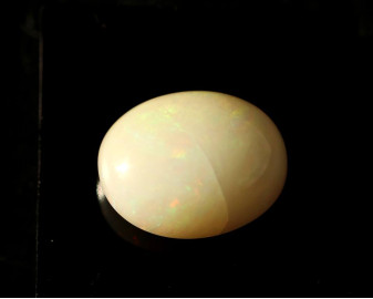 Opal z Etiopii kaboszon