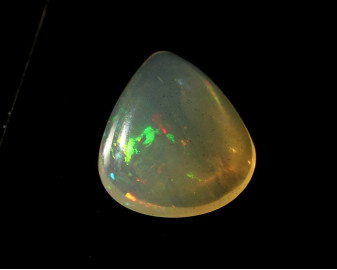 Opal z Etiopii kaboszon