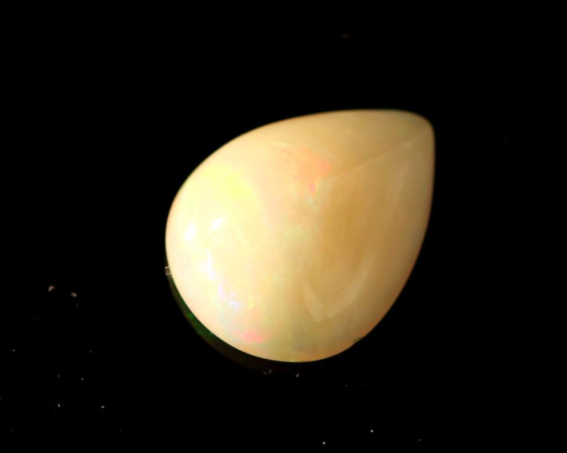 Opal z Etiopii kaboszon