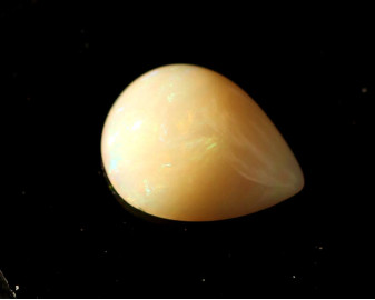 Opal z Etiopii kaboszon