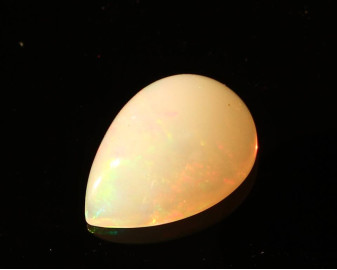 Opal z Etiopii kaboszon