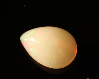 Opal z Etiopii kaboszon
