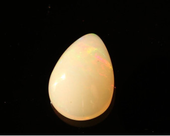 Opal z Etiopii kaboszon