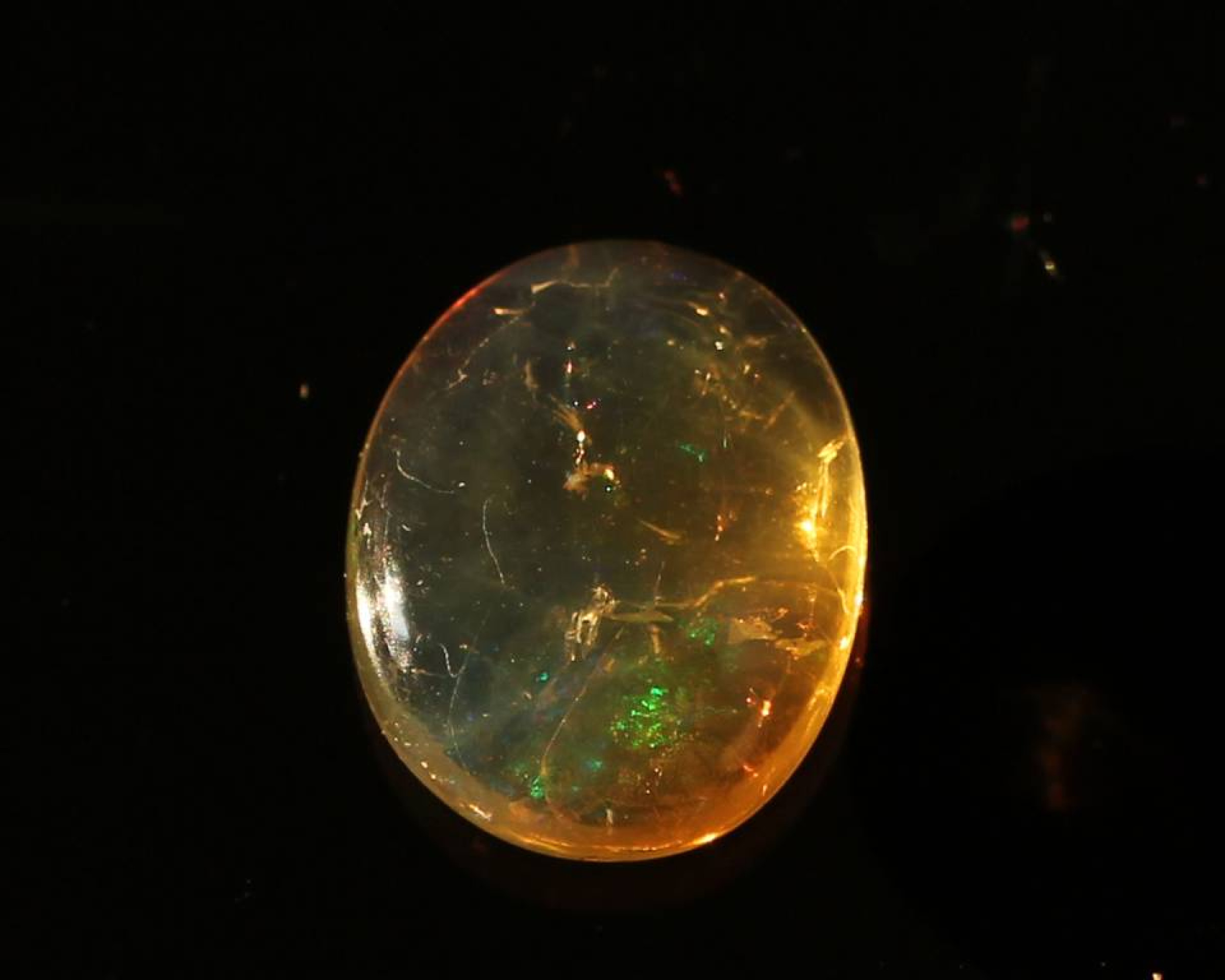 Opal z Etiopii kaboszon