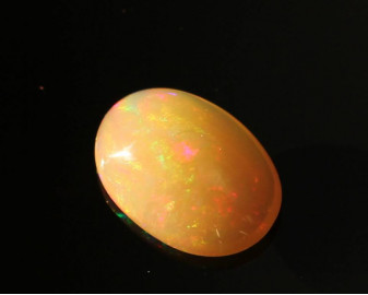 Opal z Etiopii kaboszon