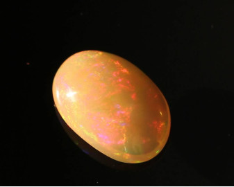 Opal z Etiopii kaboszon