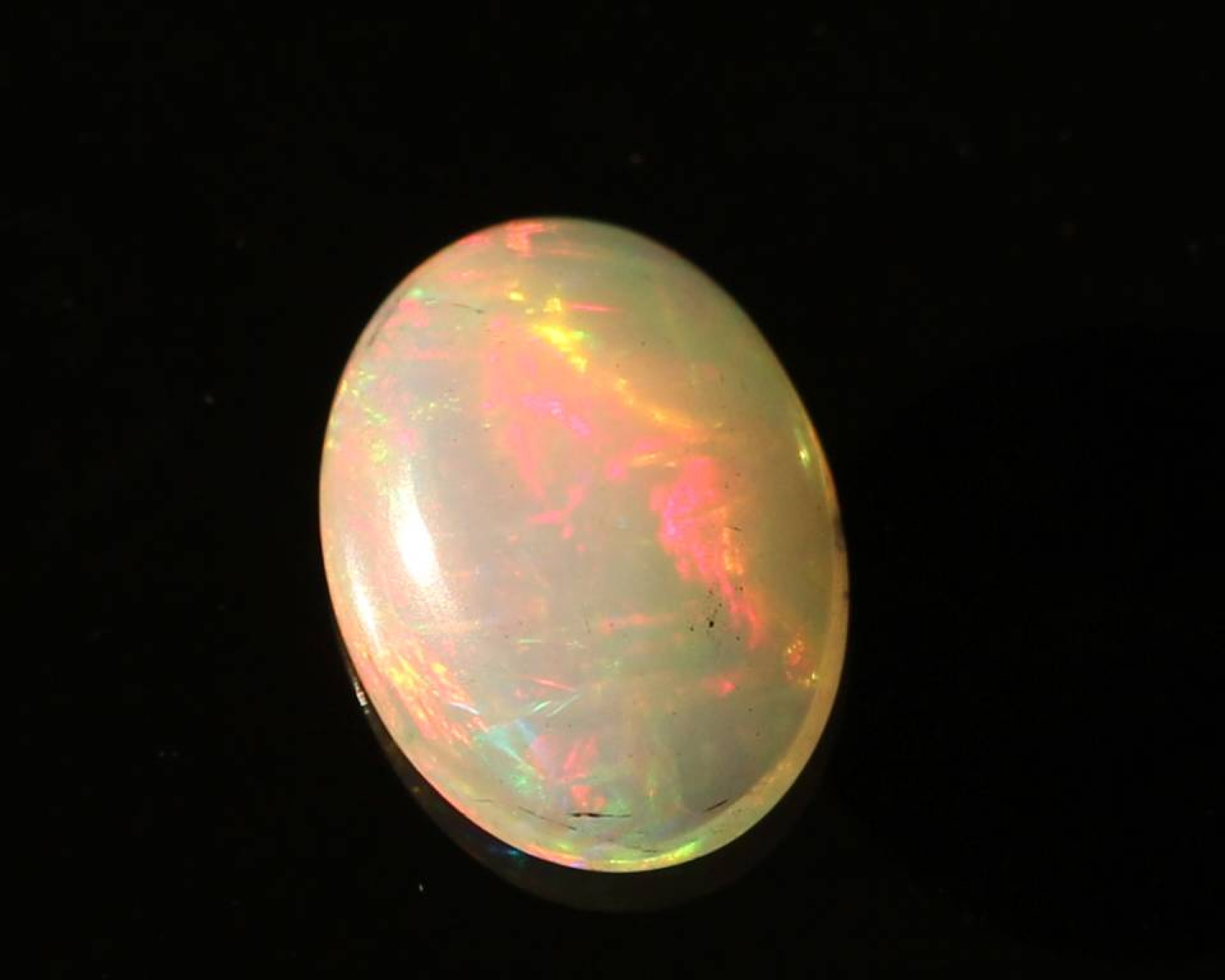 Opal z Etiopii kaboszon