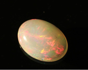 Opal z Etiopii kaboszon