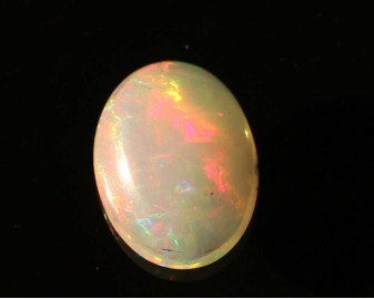 Opal z Etiopii kaboszon