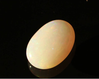 Opal z Etiopii kaboszon