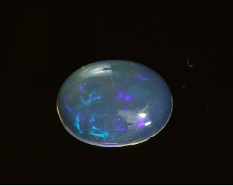 Opal z Etiopii kaboszon