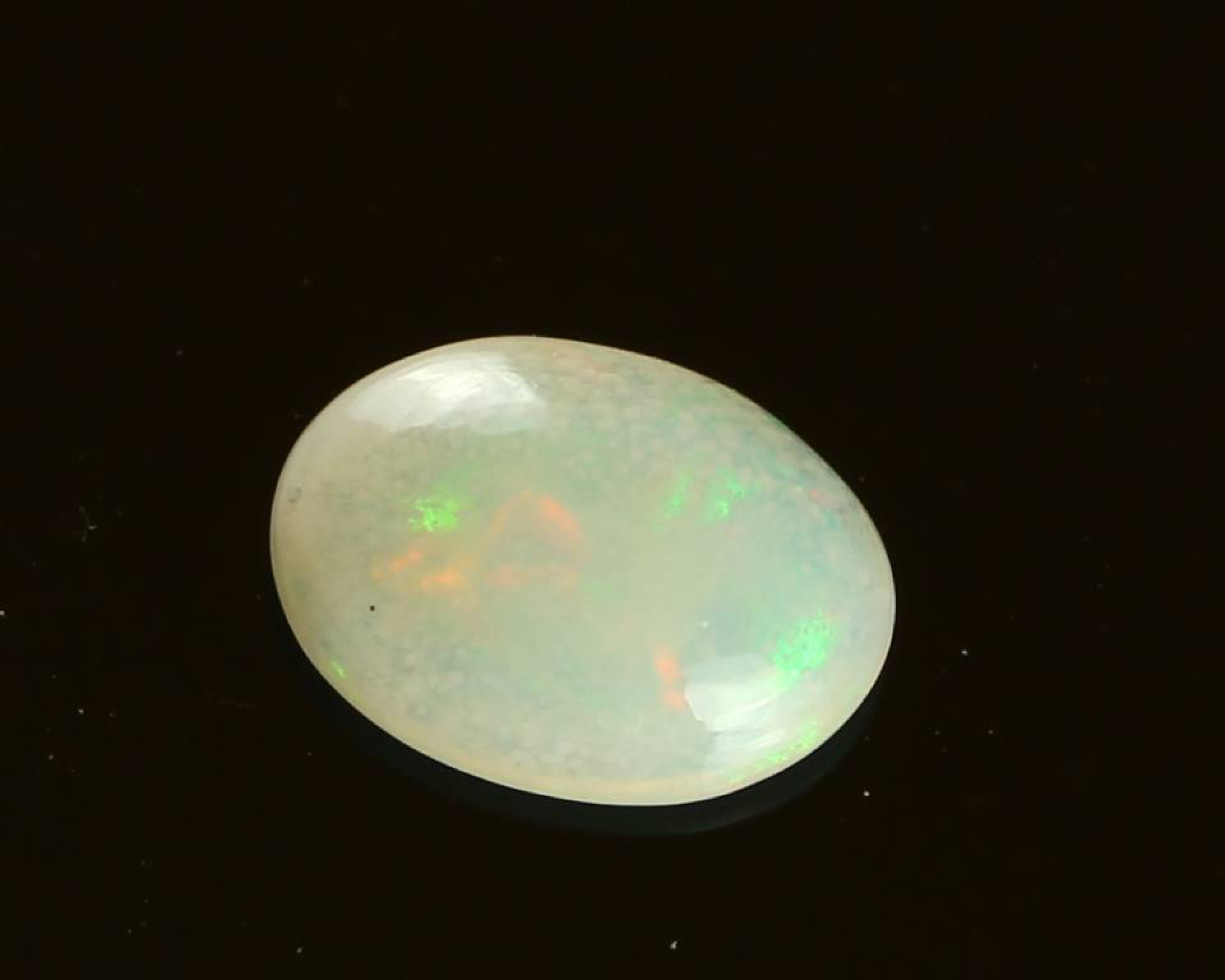 Opal z Etiopii kaboszon