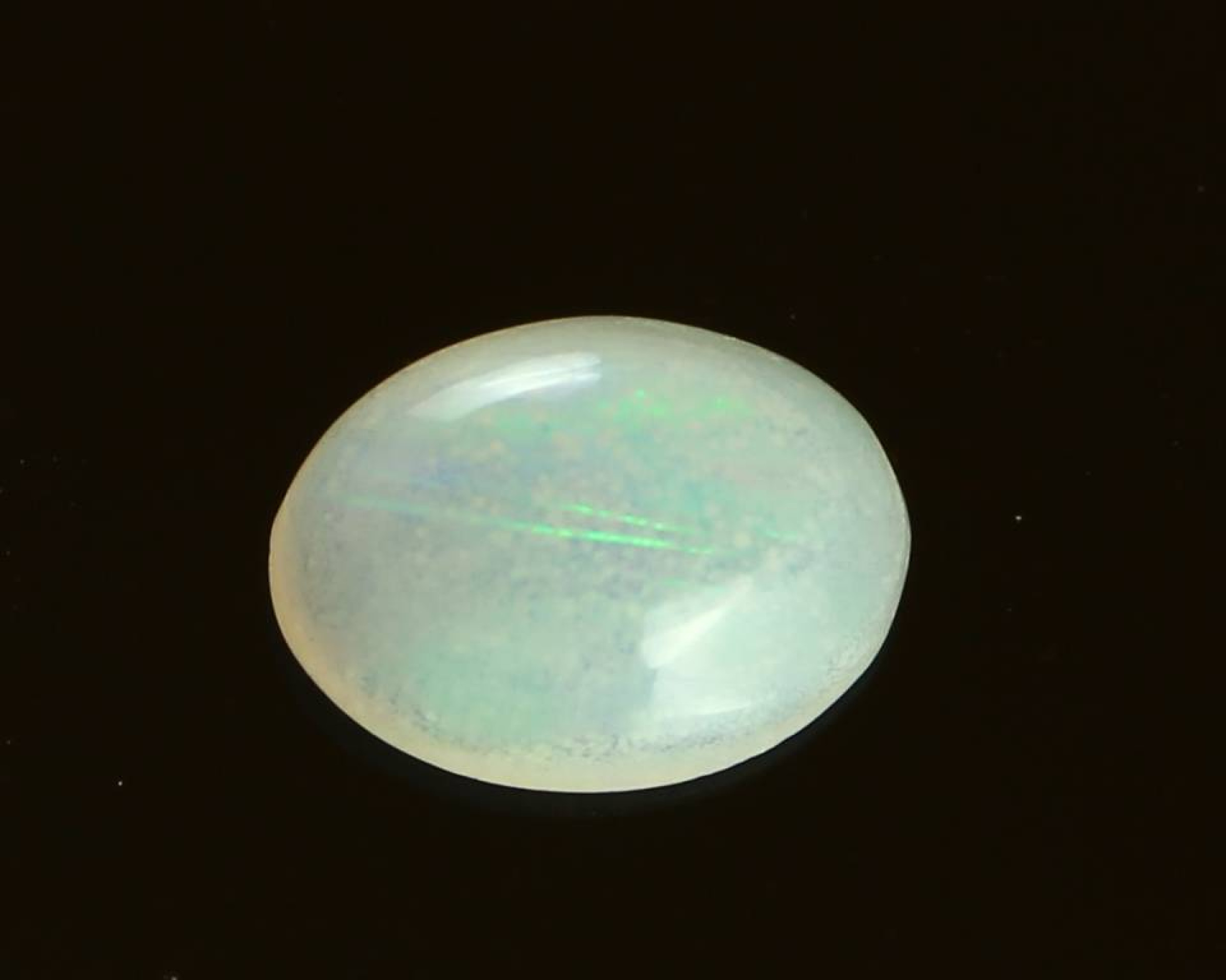 Opal z Etiopii kaboszon