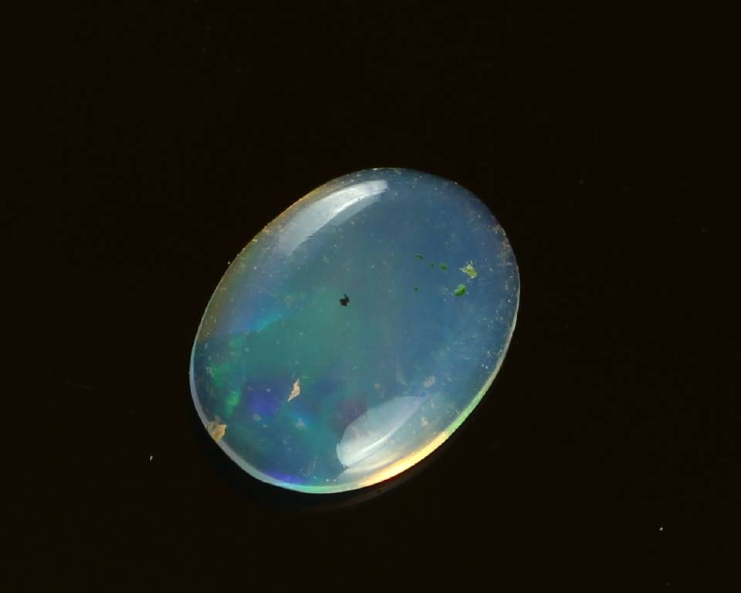 Opal z Etiopii kaboszon