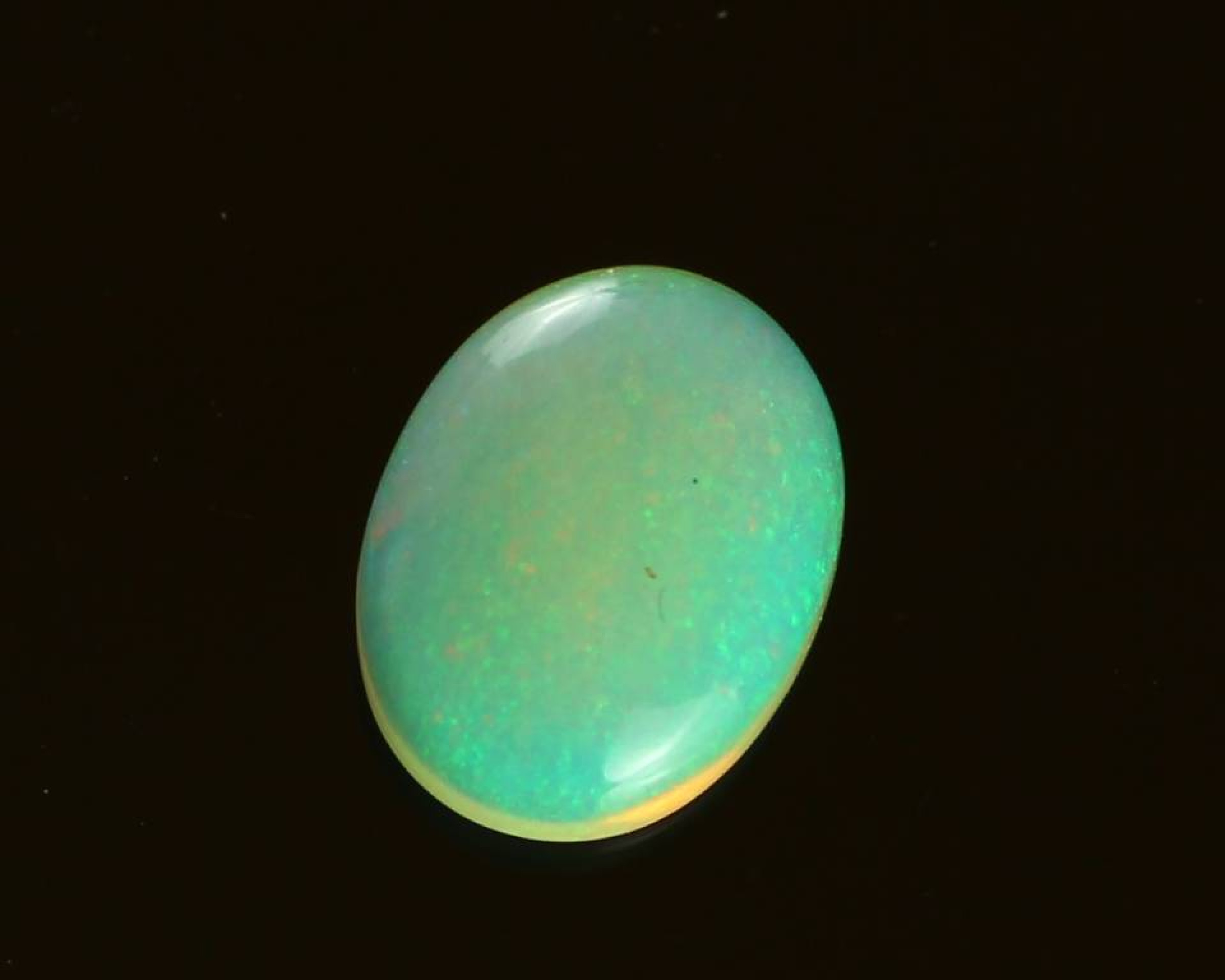 Opal z Etiopii kaboszon