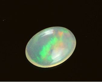 Opal z Etiopii kaboszon