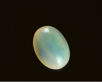 Opal z Etiopii kaboszon