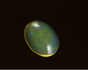 Opal z Etiopii kaboszon