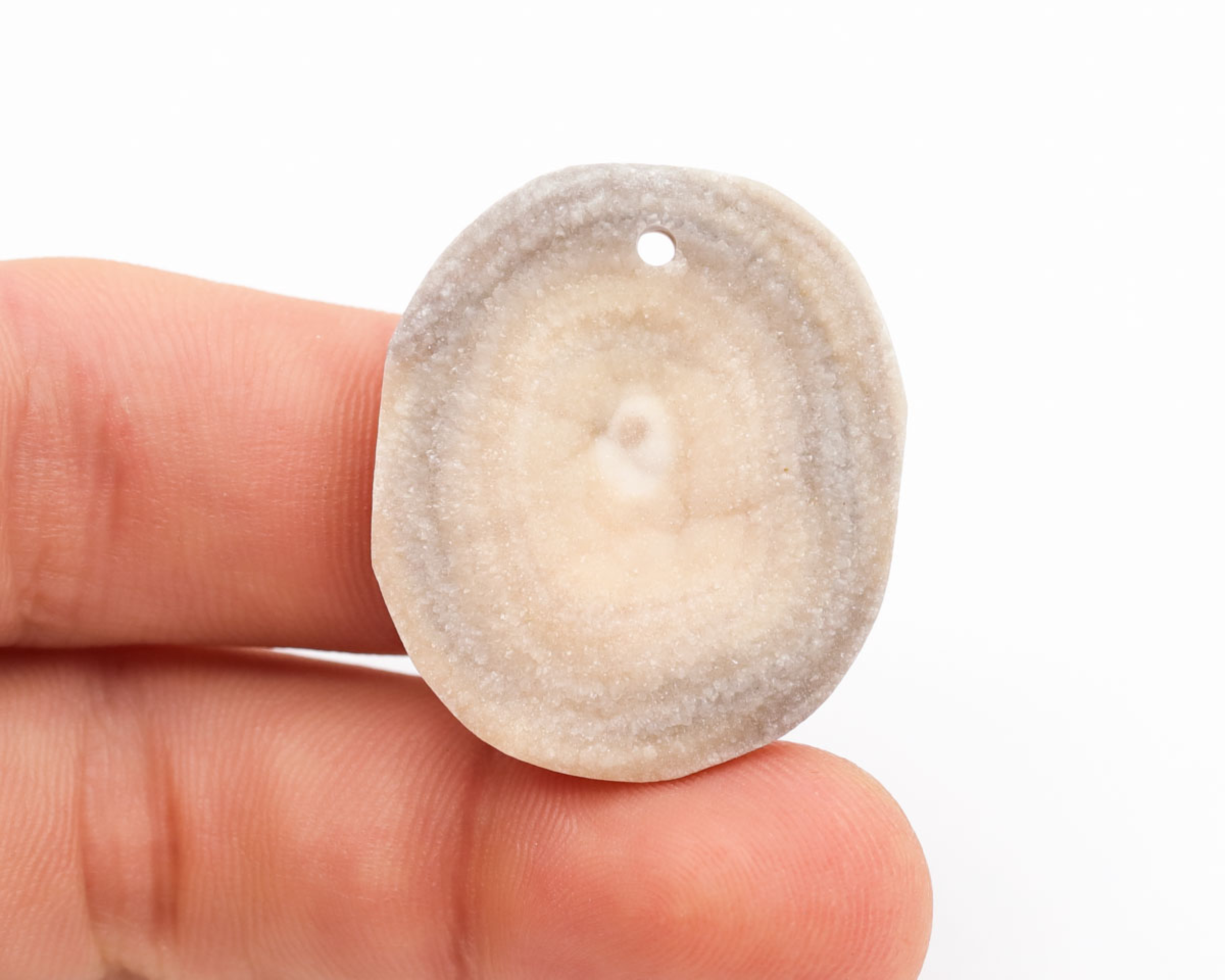 Chalcedonowa Rozeta wiercona 2mm 