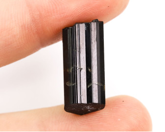 Turmalin Czarny wiercony 2mm