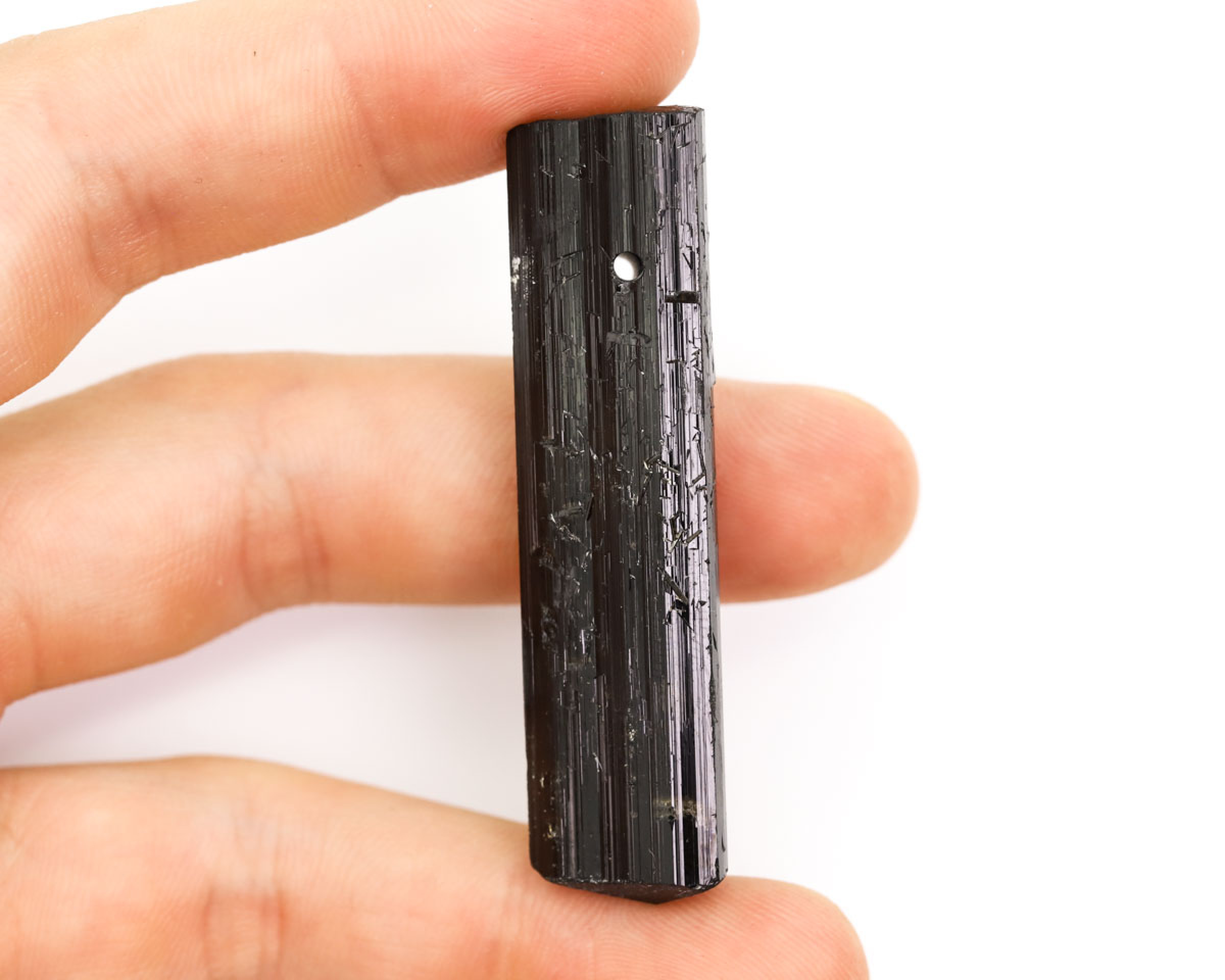 Turmalin Czarny wiercony 2mm