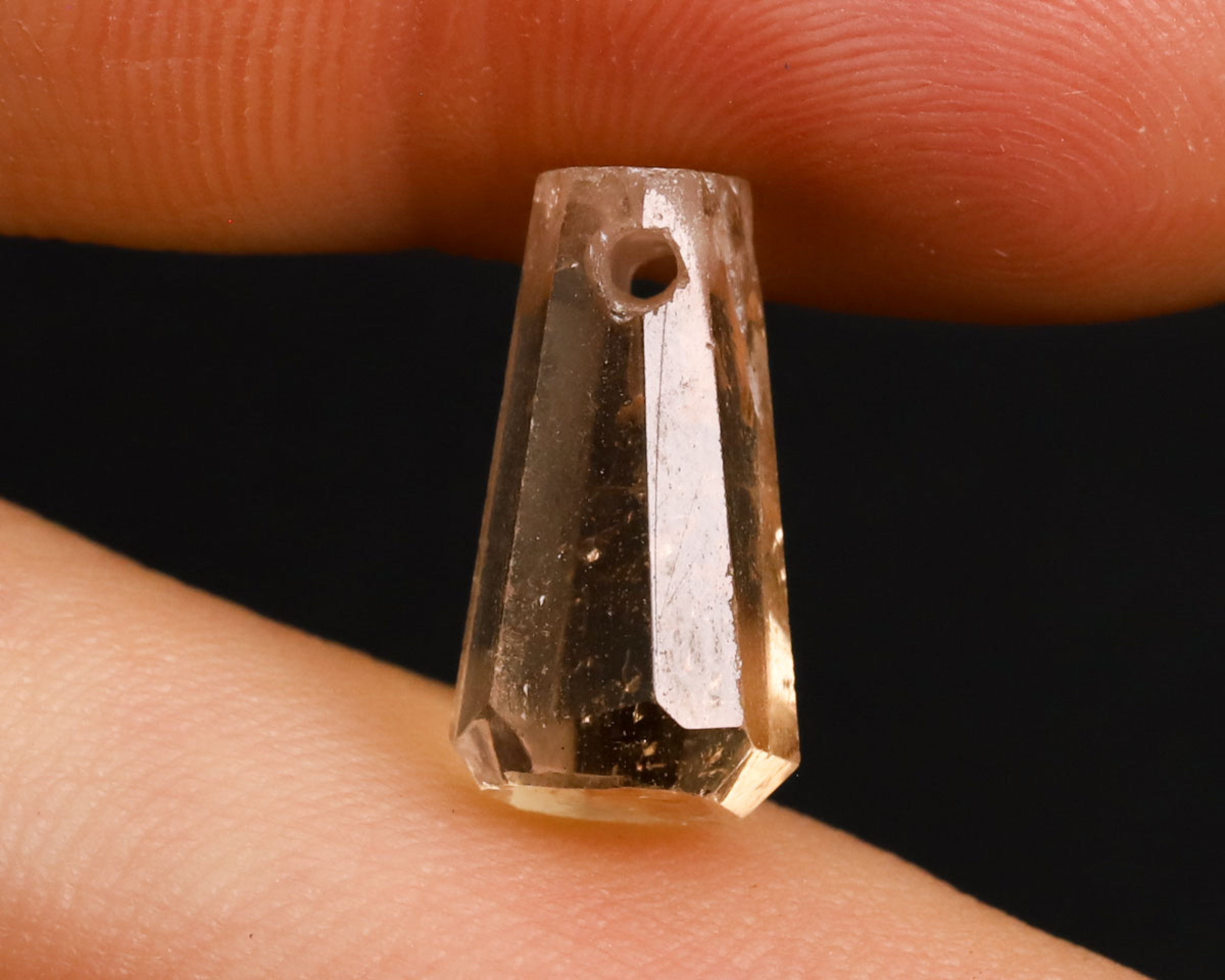 Topaz złoty wiercony