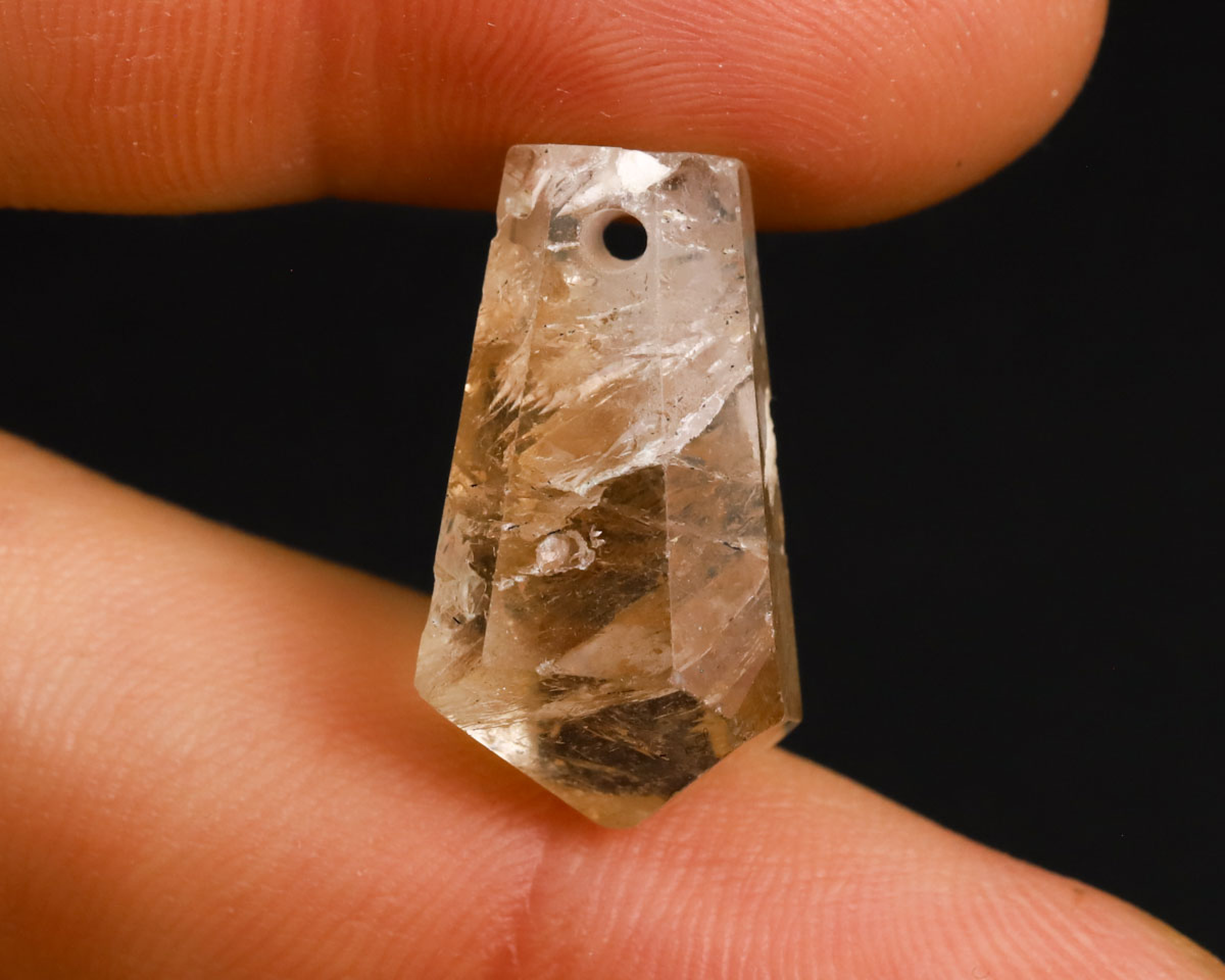 Topaz złoty wiercony