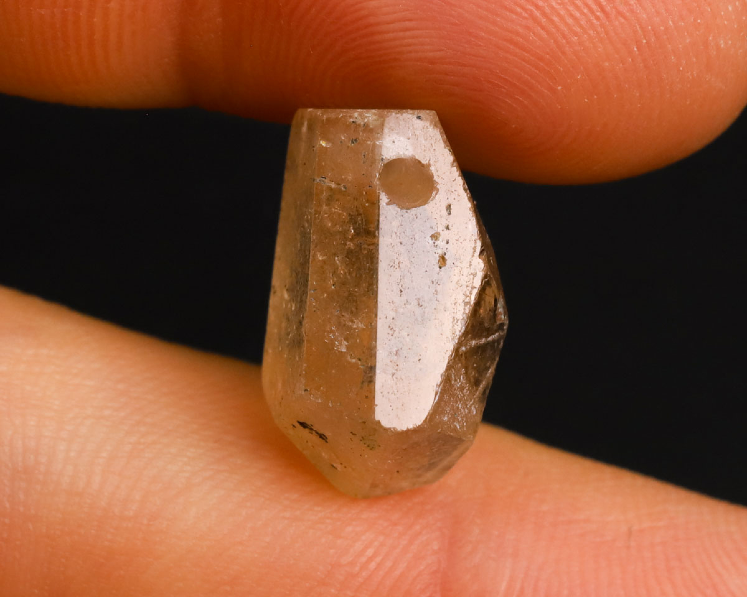 Topaz złoty wiercony