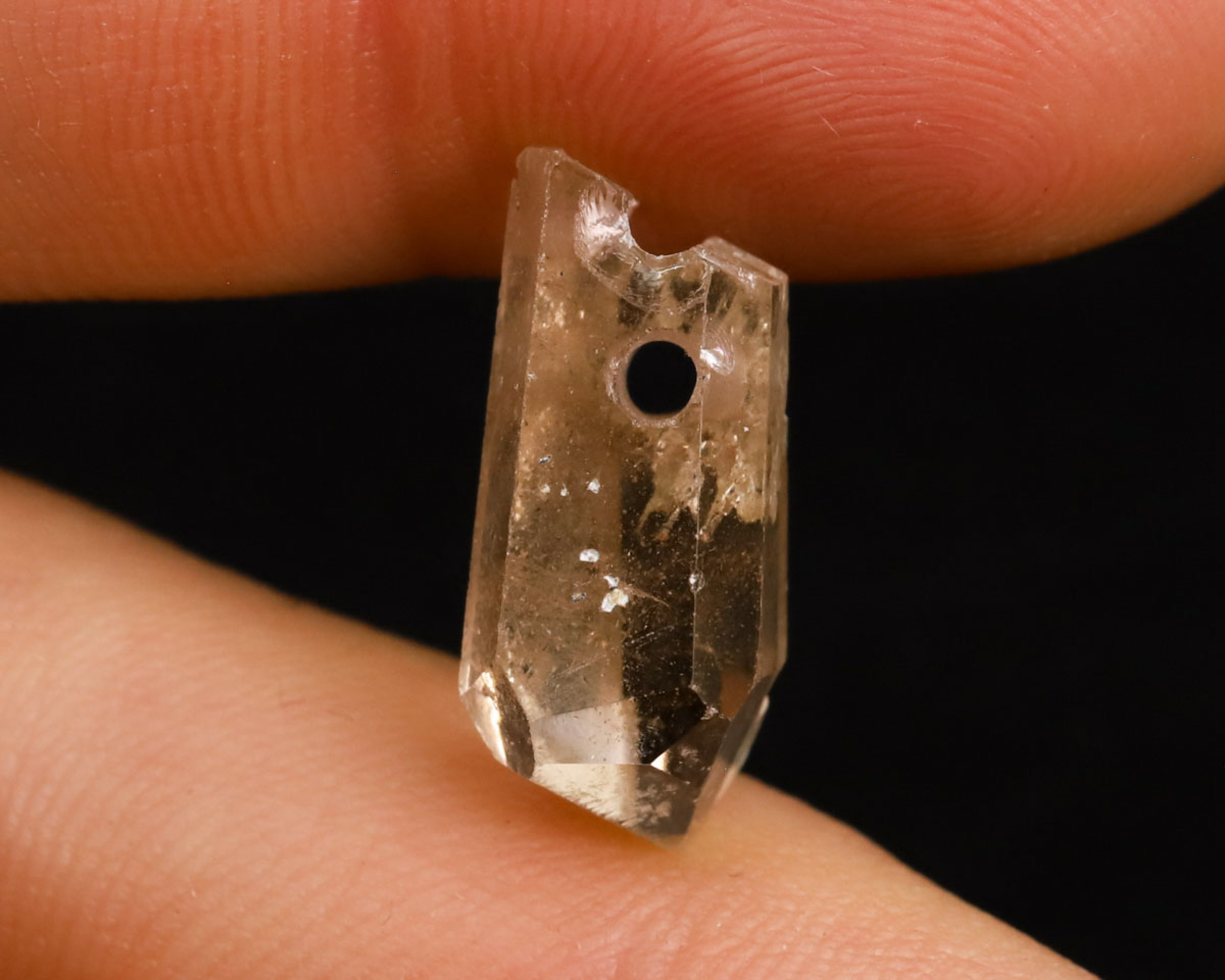 Topaz złoty wiercony