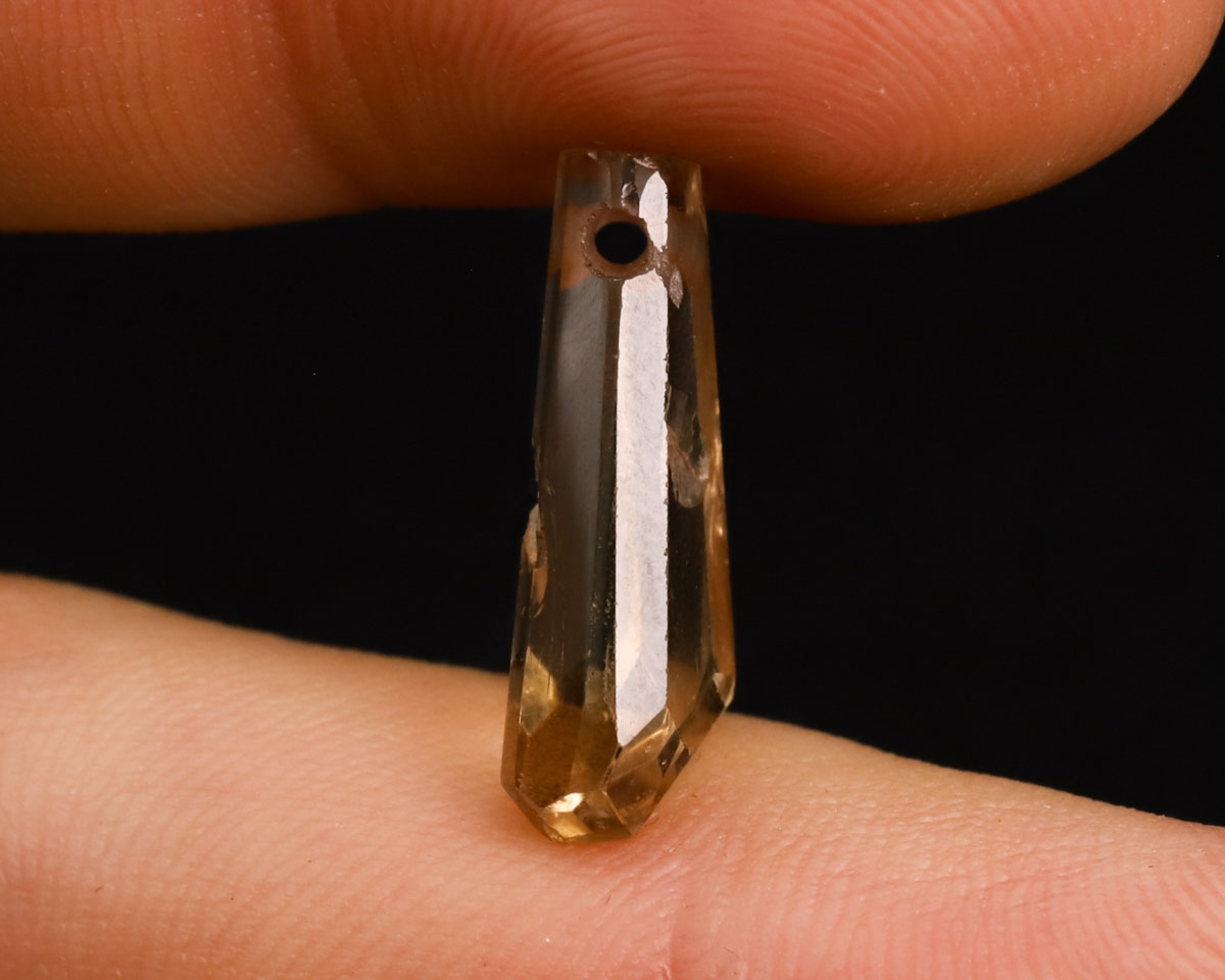 Topaz złoty wiercony