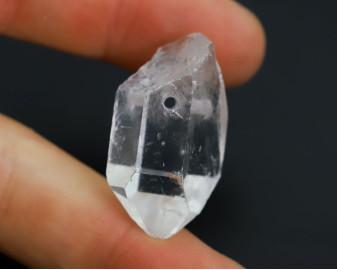 Kryształ górski wiercony 2mm