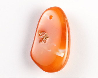 Karneol wiercony 2mm