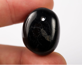 Turmalin czarny wiercony 2mm