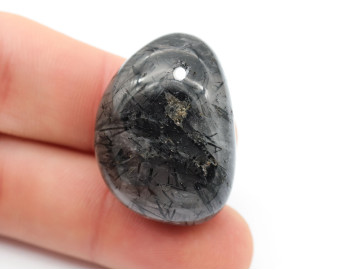 Kwarc z Turmalinem wiercony 2mm