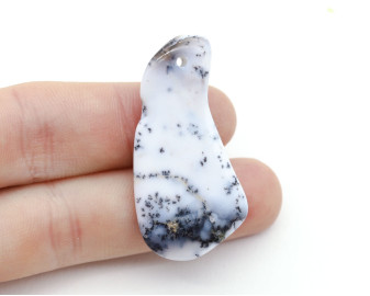 Opal dendrytowy wiercony 2mm