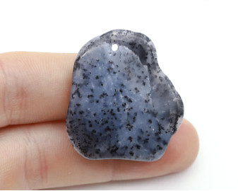 Opal dendrytowy wiercony 2mm