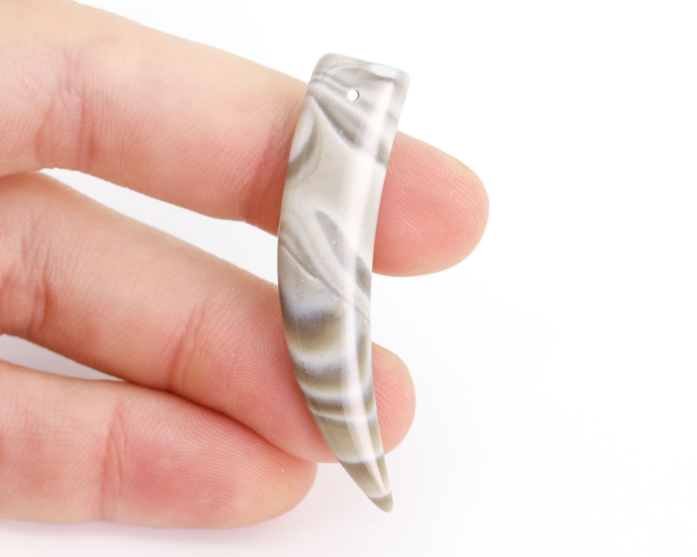 Krzemień pasiasty kieł wiercony 1,2mm