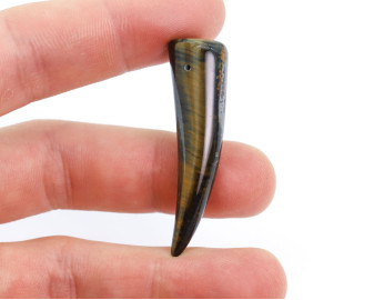 Kieł z Sokolego i Tygrysiego Oka