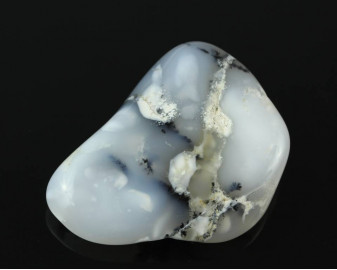 Opal dendrytowy (Merlinit)