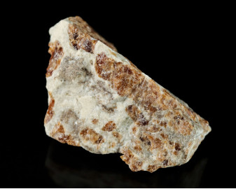 Granat w Wollastonicie 