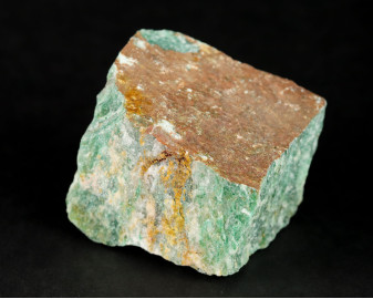 Awenturyn z fuchsytem