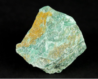 Awenturyn z fuchsytem